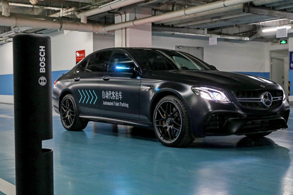 Le stationnement sans conducteur et sans surveillance humaine en test au quotidien