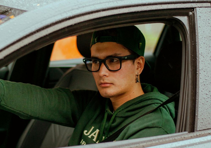 Assurance auto conducteurs novices: deux fois plus chère à garanties équivalentes