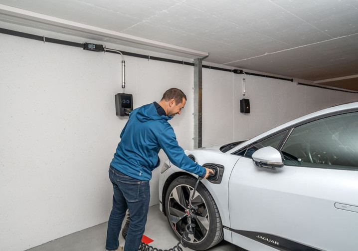 Quelles garanties vérifier dans votre assurance auto pour un véhicule électrique ?