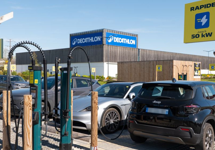Quitter l'autoroute permet souvent de réduire la facture de la recharge d'un véhicule électrique