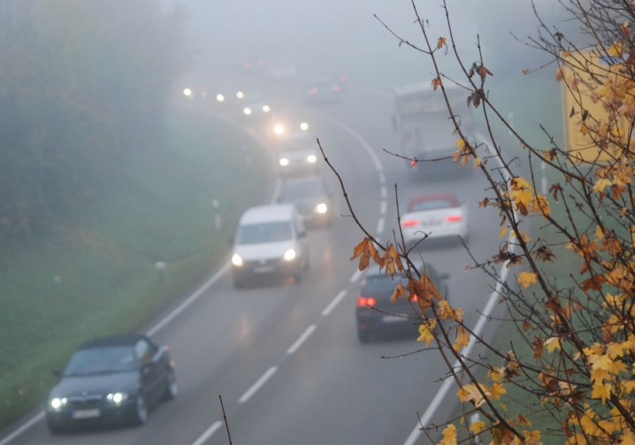 L'éclairage pour la conduite en temps de brouillard au cœur de la sécurité