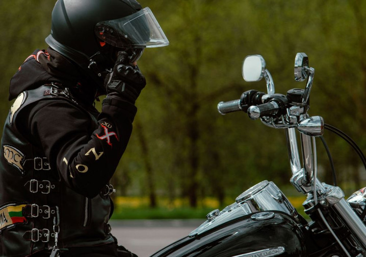 Les motards savent que chaque trajet exige une vigilance de chaque instant