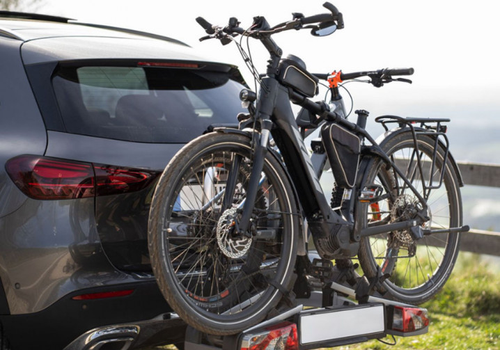 Transporter un vélo sur un véhicule en sécurité