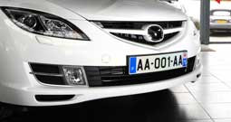 L’immatriculation AA-001-AA attribuée à une Mazda 6