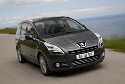 La Peugeot 5008 1.6 HDi 110 a été élue « Taxi de l’année 2010/2011 »
