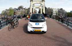car2go annonce 300 Smart Fortwo électriques en autopartage à Amsterdam fin 2011