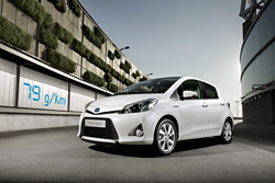 MAAF Assurances décerne le « Grand Prix Auto Environnement 2012 » à la Toyota Yaris Hybride