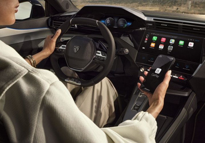 80% des automobilistes admettent utiliser un téléphone en conduisant en 2024