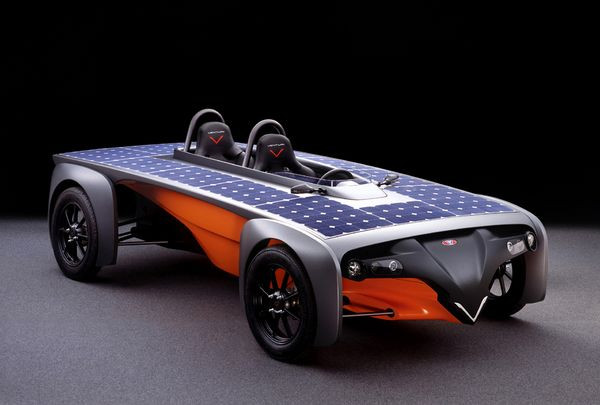 Venturi présente un véhicule hybride électro solaire