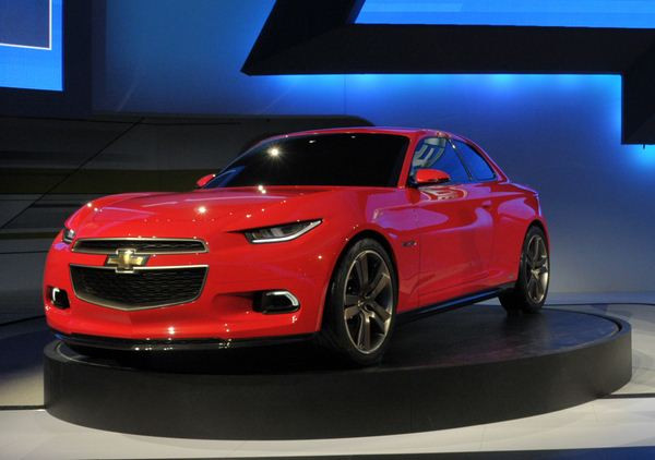 Chevrolet présente le concept de coupé Code 130R à Détroit