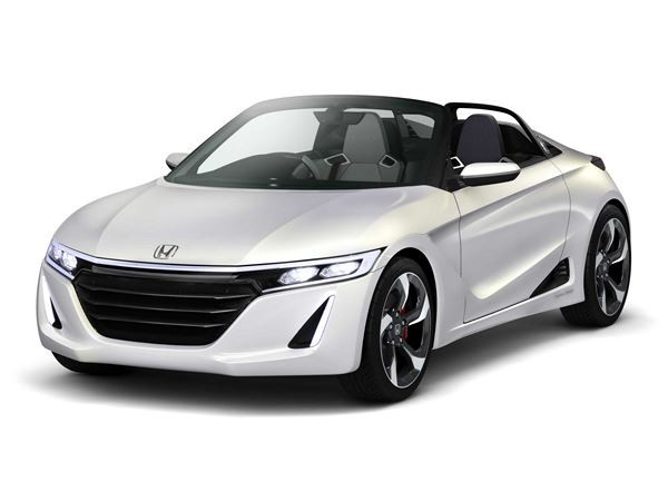 Honda présente un concept de micro-cabriolet à moteur central S660
