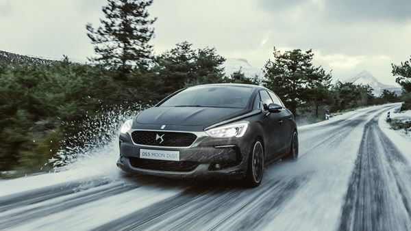 Un show-car DS5 Moon Dust inspiré par la haute couture