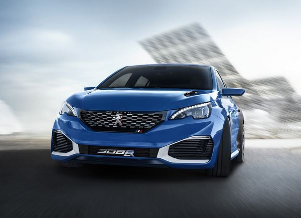 La Peugeot 308 R HYbrid couvre le 0 à 100 km/h en moins de quatre secondes