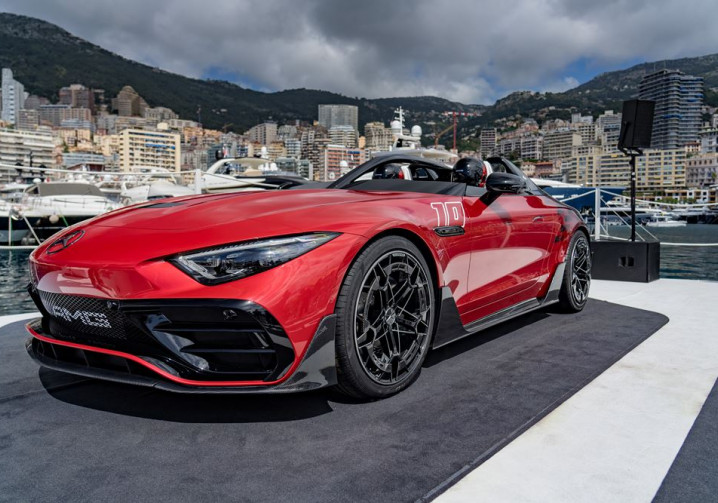 Le concept-car Mercedes-AMG PureSpeed donne un aperçu du premier modèle de la série Mythos