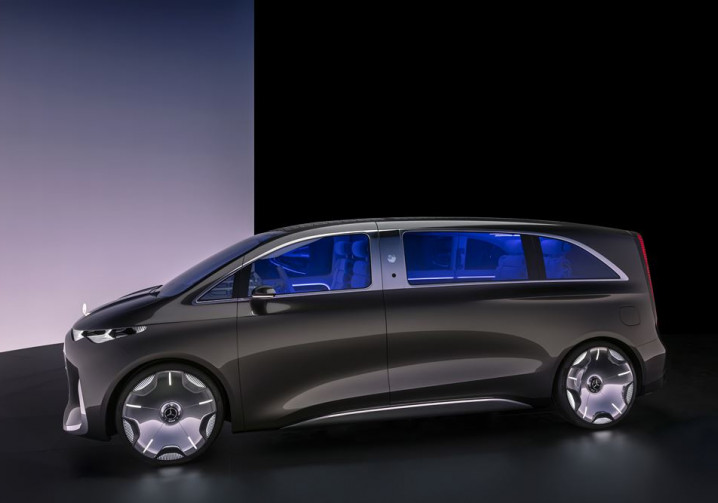 Le showcar Mercedes-Benz Vision V donne un aperçu d'un grand monospace ultra haut de gamme
