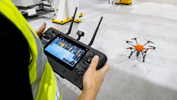 Des drones pour inspecter les usines automobiles