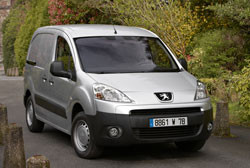 Une version électrique des Peugeot Partner et Citroën Berlingo annoncée en 2012