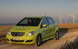 Mercedes lance un tour du monde en véhicule à pile à combustible