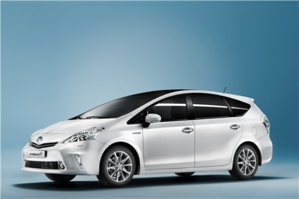 Toyota présente un monospace sept places hybride à Genève