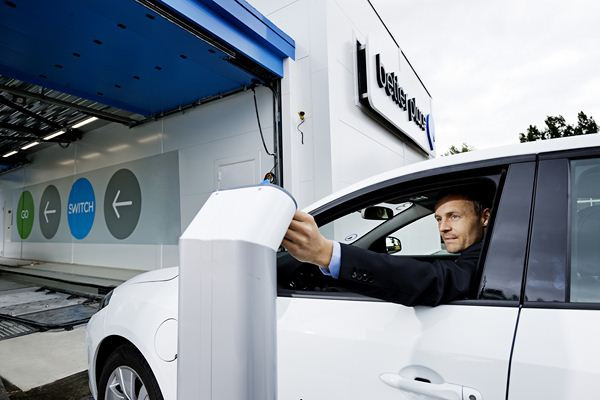 Better Place ouvre la première station d’échange de batteries en Europe