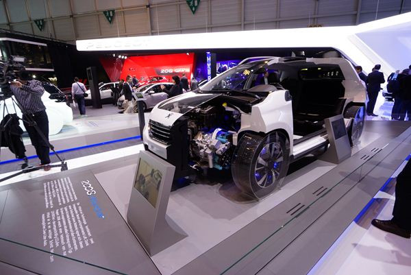 Un Peugeot 2008 HYbrid Air essence et air comprimé à 2,9 litres aux 100 km