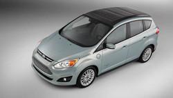 Le Ford C-Max Solar Energi Concept recharge ses batteries à l’énergie solaire
