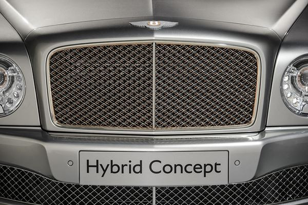 La technologie hybride rechargeable en approche sur le marché du luxe automobile