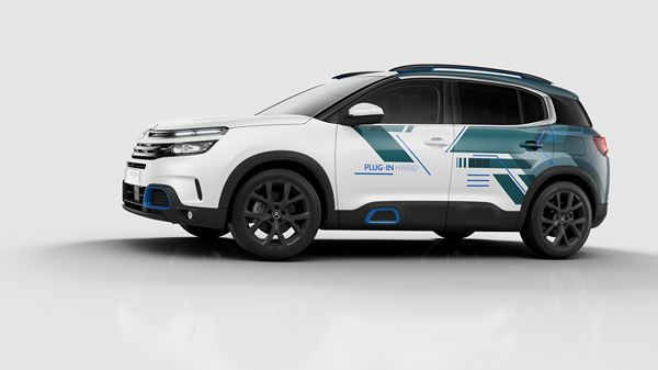Le Citroën C5 Aircross Hybrid Concept peut parcourir 50 km en mode électrique