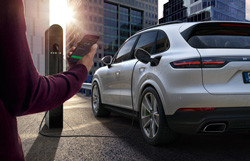 Le service de charge électrique Porsche compte plus de 49 000 points en Europe