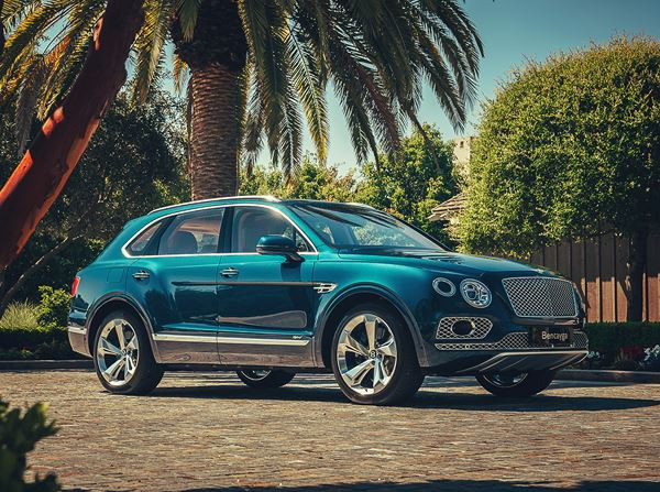 Le grand SUV de luxe Bentley Bentayga se décline en hybride rechargeable