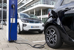 Le manque de simplicité du processus de recharge électrique constitue un frein