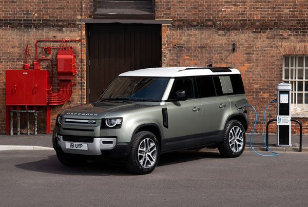 Le Land Rover Defender 110 adopte une motorisation hybride rechargeable de 404 ch