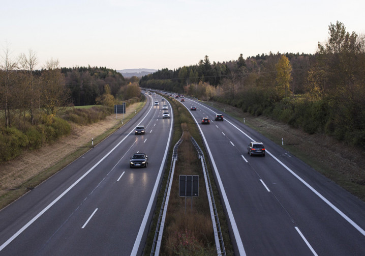 La limitation de vitesse à 110 km/h sur les autoroutes aurait un gain de 25% sur les émissions de CO2