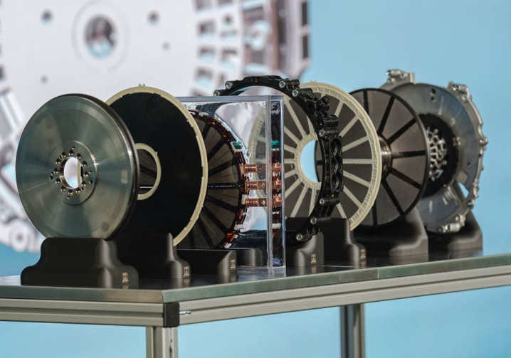 Le moteur à flux axial permet une performance maximale dans le plus petit espace possible
