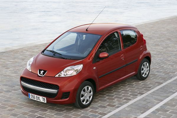 La Peugeot 107 s’offre un léger restyling après 3 ans de commercialisation