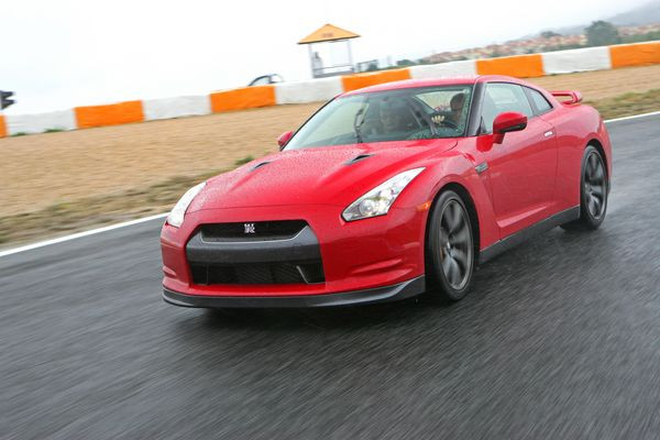 La Nissan GT-R se met à l’heure européenne