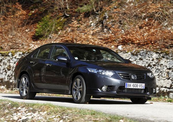 Honda lance la version restylée de la berline Accord