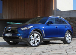 L'Infiniti FX s'offre un léger restylage