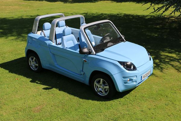 Bluesummer: un cabriolet 100% électrique décliné de la Bolloré Blue Car