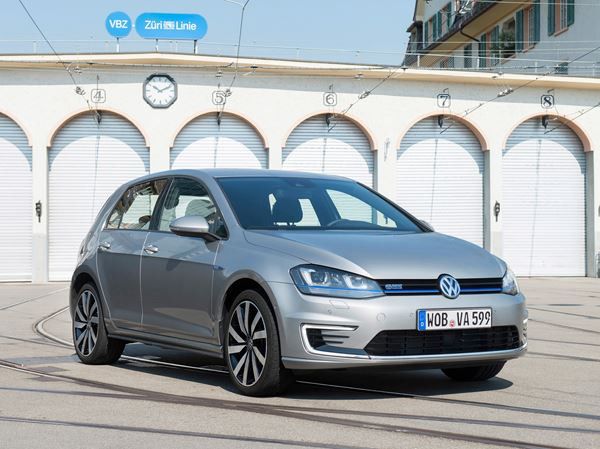 La Volkswagen Golf GTE hybride essence rechargeable proposée à 38 500 euros