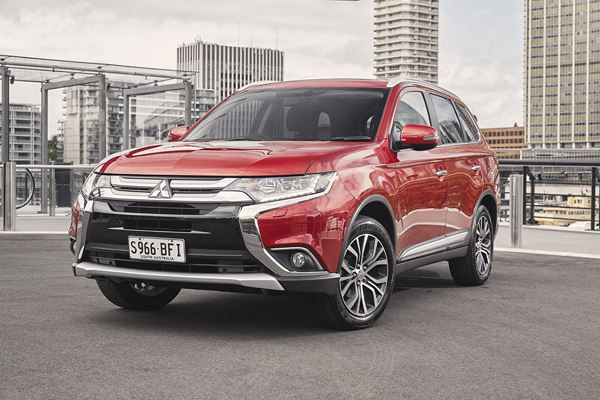 Le crossover Mitsubishi Outlander bénéficie d'une refonte complète
