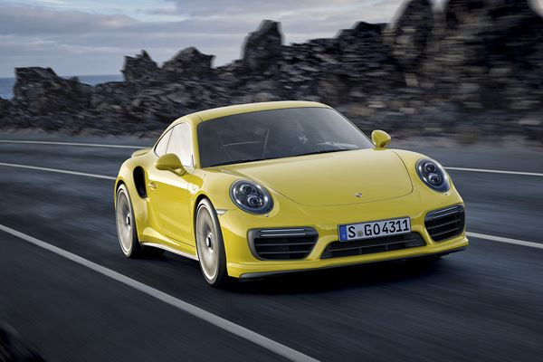 La nouvelle Porsche 911 Turbo S affiche une puissance de 580 ch