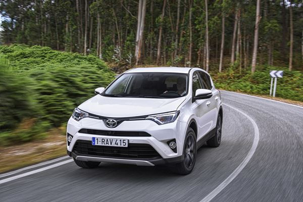 Le Toyota RAV4 restylé adopte un style plus expressif