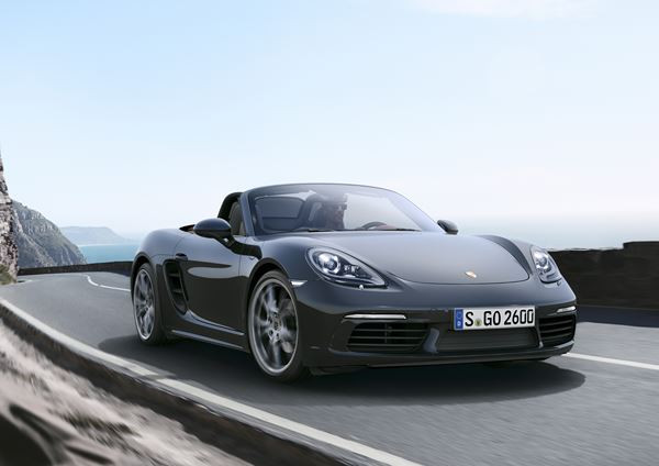 Le roadster Porsche 718 Boxster embarque un moteur turbo quatre cylindres à plat