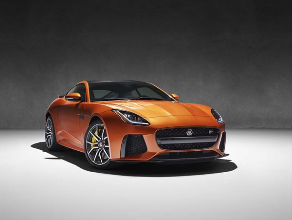 La Jaguar F-Type SVR à moteur V8 5.0L suralimenté développe 575 ch