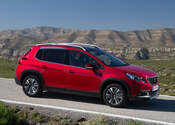 La Peugeot 2008 restylée affiche un design affirmé de SUV robuste