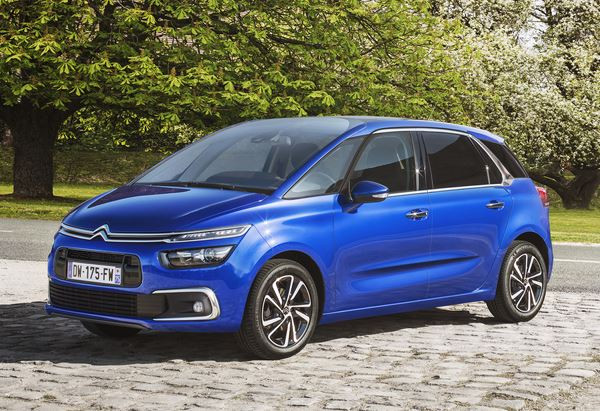 Le Citroën C4 Picasso restylé en approche