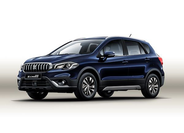 Le SUV compact Suzuki S-Cross adopte une calandre haute et puissante