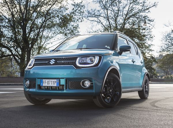 Le petit crossover Suzuki Ignis affiche un style marqué