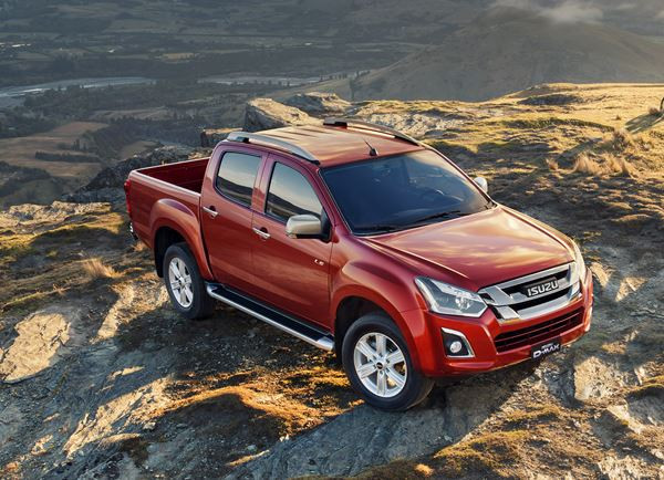 Le pick-up Isuzu D-Max restylé en approche